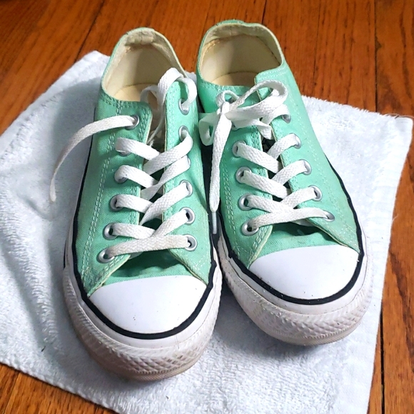 Converse Chuck Taylor mint green and white low top - Picture 1 of 5